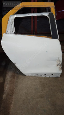 renault clio 4 sağ arka kapı