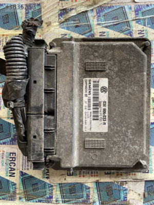 03E906033R Skoda Fabia Volkswagen Polo Motor Beyni