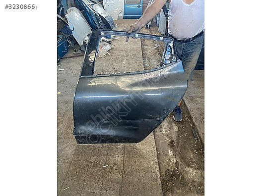 Renault Clio 4 sol arka kapı
