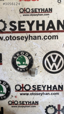 1K0857561B Volkswagen Jetta 2014 ön sağ güneşlik tutucu
