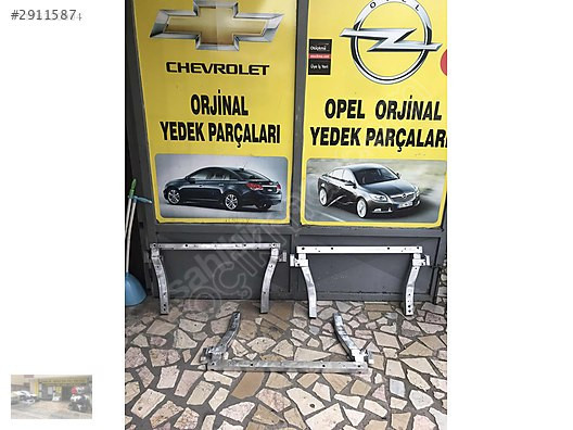 39015406 opel corsa e radyatör alt demiri radyatör traversi