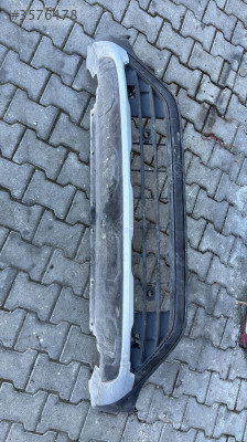 T-cross ön tampon alt parçası çıkma