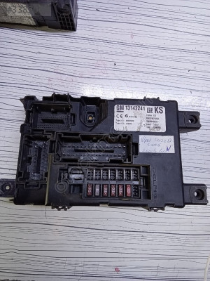 OPEL Corsa D Sigorta Kutusu 13142241
