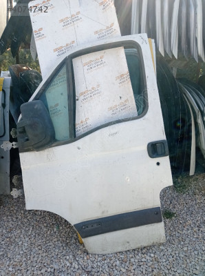RENAULT MASTER 2 SOL ÖN KAPI ÇIKMA ORİJİNAL STOKLU