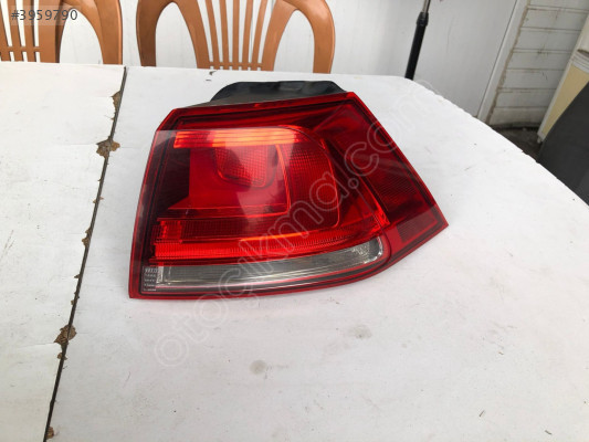 ÇIKMA VOLKSWAGEN GOLF 7 SAĞ DIŞ STOP LAMBASI