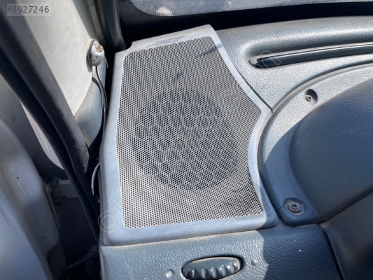 RENAULT KANGOO HOPARLÖR KAPAĞI