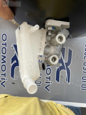 0204054029 FORD TOURNEO COURİER 1.5 HİDROLİK BİDONU