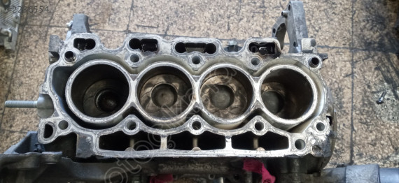 Citroen C4 1.4 yarım motor