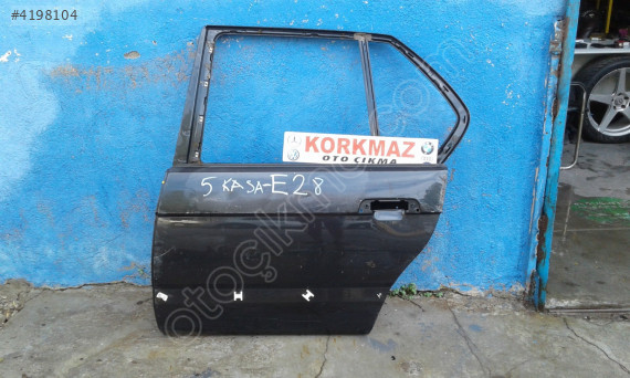 BMW 5 KASA 518 520 525 530 535 540 E28 SOL ARKA KAPI