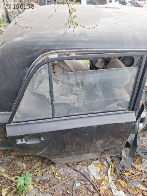 Tofaş Serçe sağ arka kapı