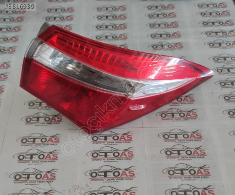 TOYOTA COROLLA 2013-2018 SOL-SAĞ ARKA STOP LAMBALARI 81551-02760