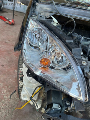 Mitsubishi COLT SAĞ Ön FAR