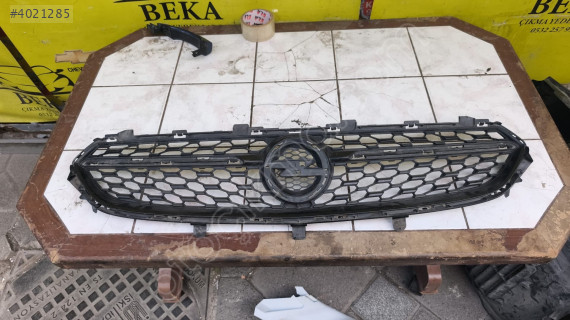 OPEL CORSA F PANJUR IZGARA ÇIKMA ORJİNAL YEDEK PARÇA