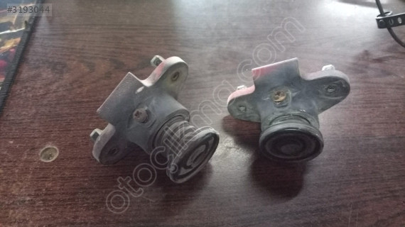 Ford escort hb bagaj kapak ayar takozlari adet çıkma
