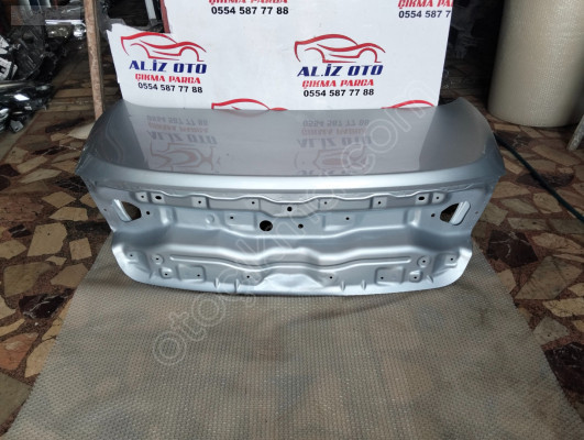 Renault megane 4 bağaj kapağı