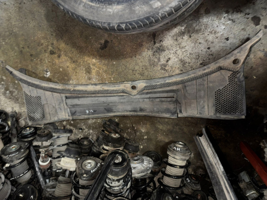 OPEL VECTRA B  ÖN CAM IZGARASI
