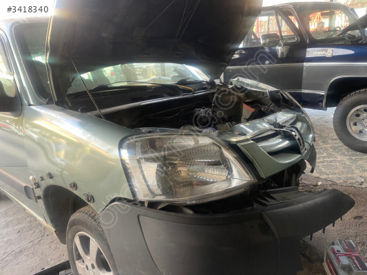 Peugeot partneri sağ ön far