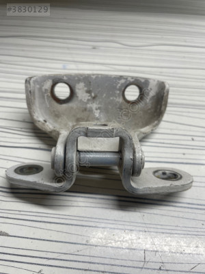 Hyundai i30 kapı menteşesi