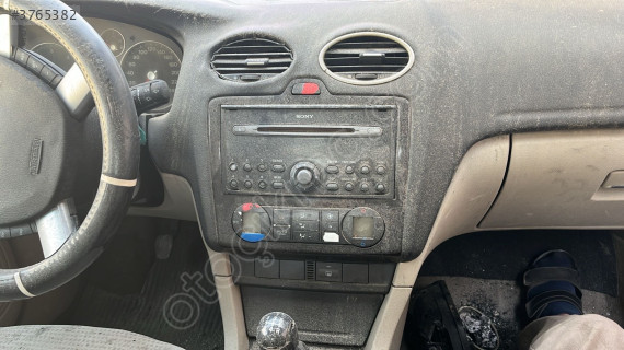 FORD FOCUS GHIA ORTA KONSOL
