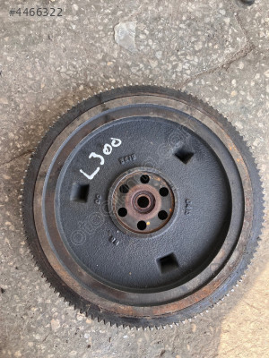 Mitsubishi L300 volant