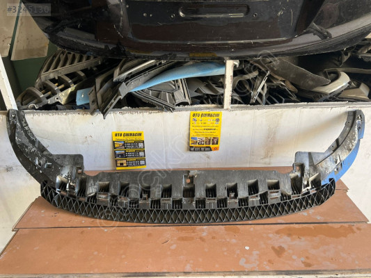 AUDİ A3 HB ÖN TAMPON ALT MUHAFAZA 8V3807233