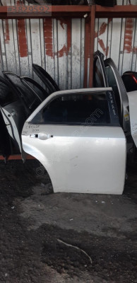 CHRYSLER  300 SAĞ ARKA KAPI ORJINAL