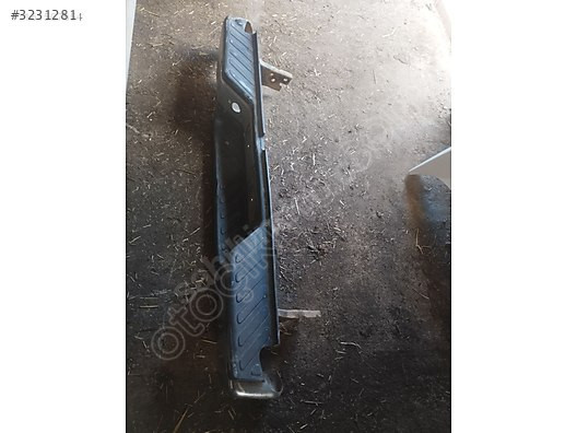 Nissan Navara arka tampon demiri orjinal