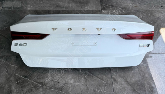 VOLVO S60 B5 BAGAJ KAPAĞI HATASIZ ÇIKMA EGE OTOMOTİV