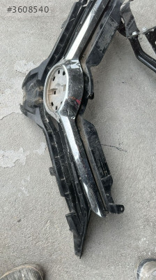 TOYOTA AURIS ÖN PANJUR