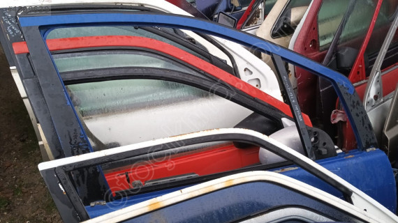 Mercedes a160 sağ ön kapı