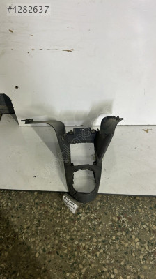 CADDY 04-15 ÇIKMA VİTES ORTA KONSOLU -  1T1863475