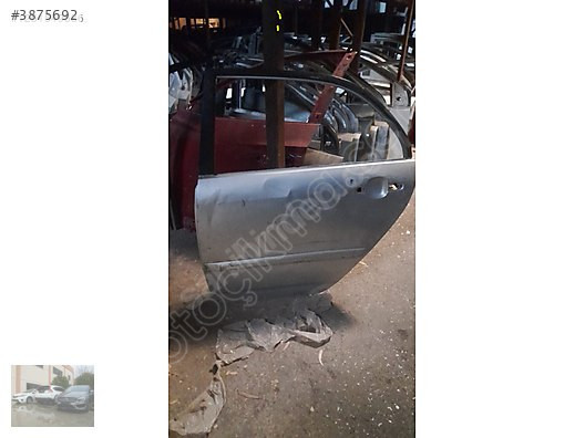 Ünallar Oto: Toyota Corolla Sağ Arka Kapı Çıkma Parçası