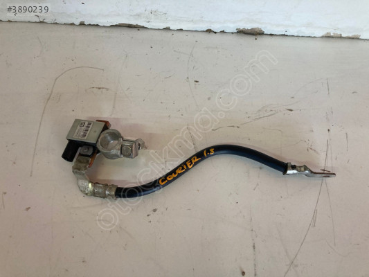 FORD COURİER KUTUP BAŞI MONTECAR