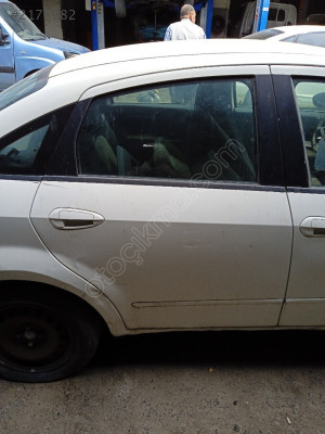 Fiat Linea sağ arka kapi