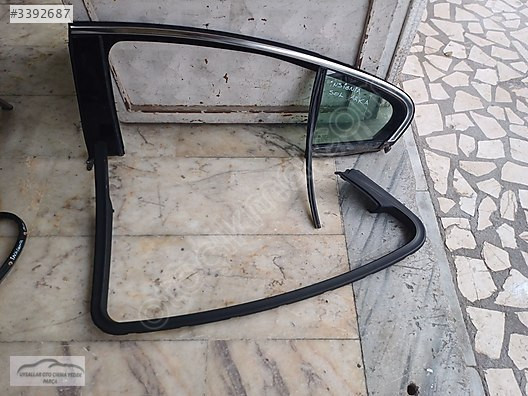 Opel Insignia a çıkma orijinal sol arka kelebek camı ve fitili