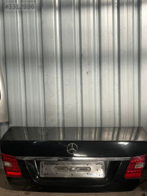 MERCEDES W212 BAGAJ KAPAĞI 0551 184 82 30