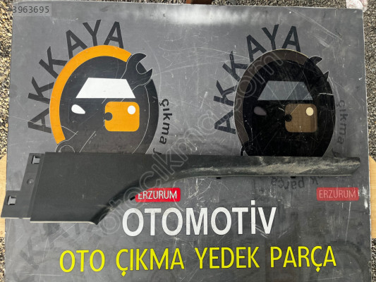 769510001R Fluence Sağ ön Eşik Bakaliti Orjinal Çıkma