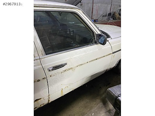 MERCEDES W123 ORJİNAL SAĞ ÖN KAPI ÇIKMA TEMİZ