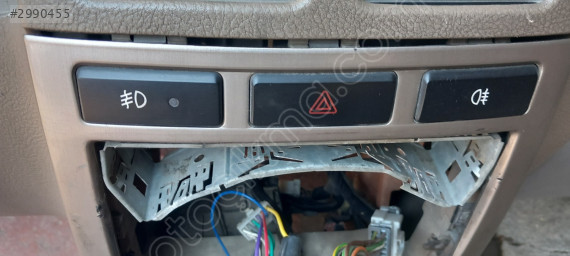 Çıkma kia rio dörtlü flaşör düğmesi
