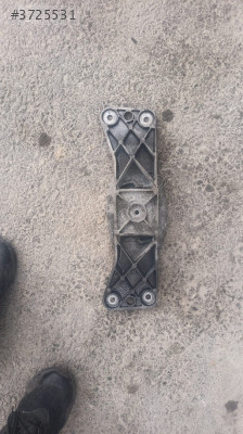 BMW E60 ŞANZIMAN TRAVERSİ