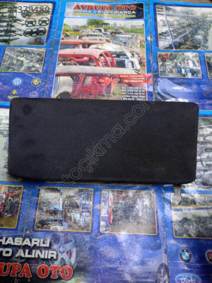 Renault Megane 2 kapı döşemesi cep kapağı