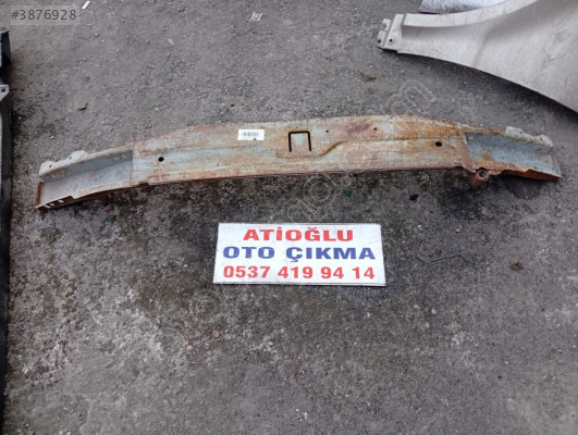 Renault Clio 2 hb ön tampon demiri  ön panel alt 1998-2002