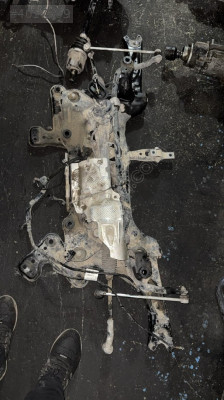 VOLKSWAGEN CADDY (22-25) ÇIKMA ORJİNAL TRAVERS