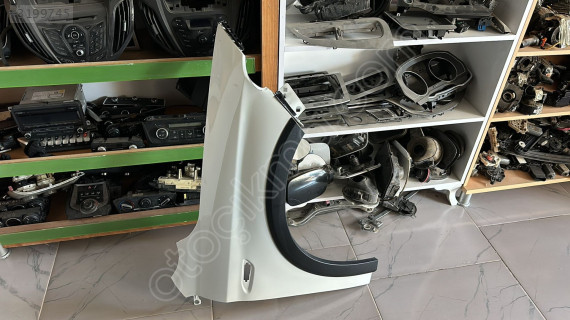 2016-19 MODEL FİAT EGEA SAĞ ÇAMURLUK ORJ ÇIKMA