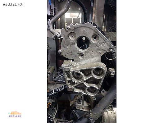 ÜNALLAR OTO ÇIKMA RENAULT 1.9 TRAFİC POMPA AYAĞI