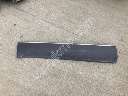 TOGG T10X SAĞ ARKA KAPI BANDI B0404901003