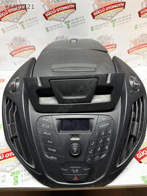 FORD COURİER MÜZİK ÇALAR TEYP VE ÜST TORPİDO ORİJİNAL SÖKME