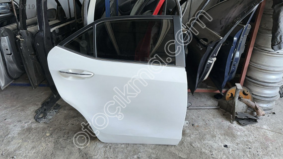 TOYOTA COROLLA 2013 2018 SAĞ ARKA KAPI DÜZ BEYAZ BURSA MG