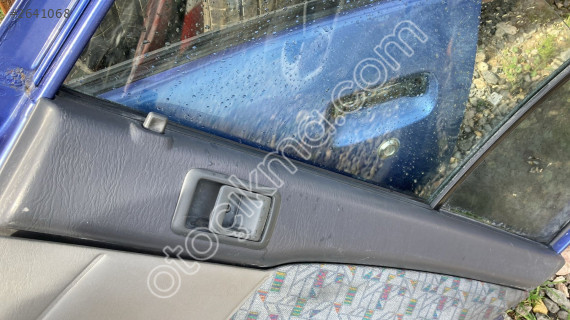 TOYOTA STARLET SAĞ ARKA KAPI İÇ AÇMA KOLU ÇIKMA ORGİNAL