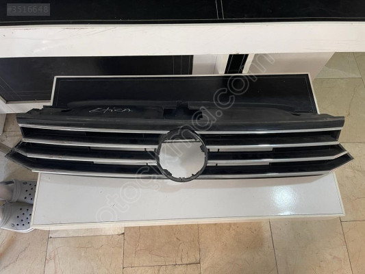 VW Passat B8 Modeli İçin Ön Panjur Çıkma Parçası